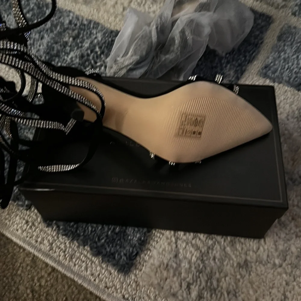 Heels - Picture 2 of 4